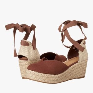 Amazon Essentials Navy and Cream Espadrille Wedges